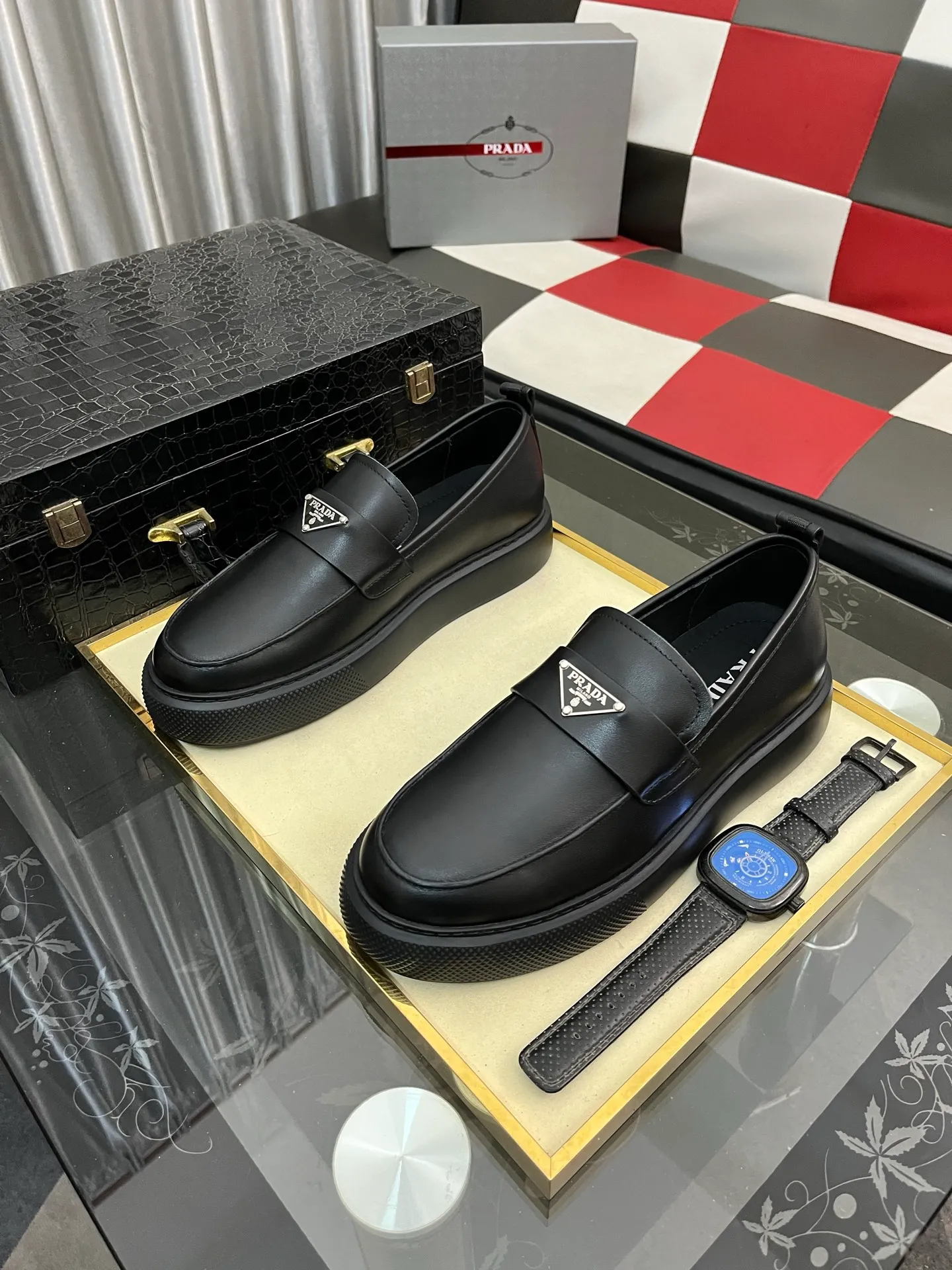 Men's shoes 💰: 560⌚️⌚️[PRADA] Prada casual shoes, originally developed 1:1, made of high-mercerized cowhide with imported cowhide, silk sheepskin lining, rubber outsole, comfortable and soft on the foot, size: 38-443️⃣Colors available